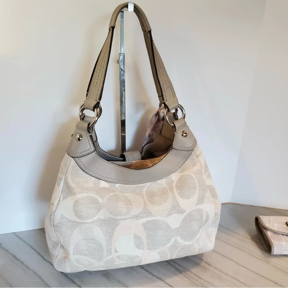 Coach SoHo Lynn Signature Hobo Shoulder Bag - Picture 2 of 15
